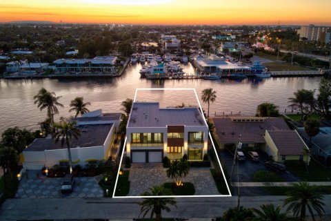 Casa en venta en Deerfield Beach, Florida, 5 dormitorios, 455.78 m2 № 1040947 - foto 18
