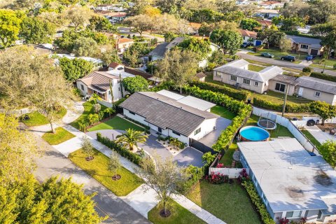 Casa en venta en Miami Springs, Florida, 4 dormitorios, 160.54 m2 № 1019333 - foto 6