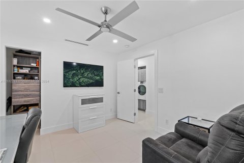Casa en venta en Miami Springs, Florida, 4 dormitorios, 160.54 m2 № 1019333 - foto 23