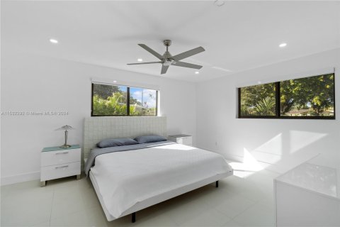 Casa en venta en Miami Springs, Florida, 4 dormitorios, 160.54 m2 № 1019333 - foto 18