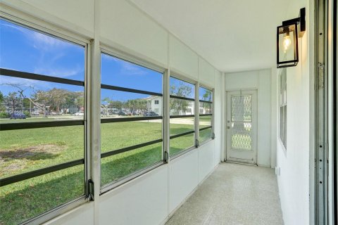 Condo in Deerfield Beach, Florida, 2 bedrooms  № 1067461 - photo 23