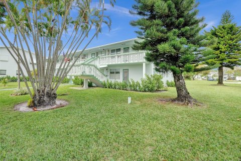 Condo in Deerfield Beach, Florida, 2 bedrooms  № 1067461 - photo 30