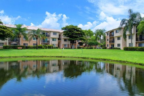Copropriété à vendre à Royal Palm Beach, Floride: 2 chambres, 102.84 m2 № 1081578 - photo 4