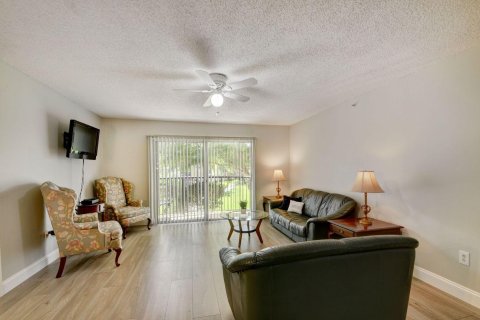 Condominio en venta en Royal Palm Beach, Florida, 2 dormitorios, 102.84 m2 № 1081578 - foto 18