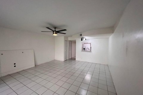 Copropriété à vendre à Deerfield Beach, Floride: 2 chambres, 120.77 m2 № 1045725 - photo 6