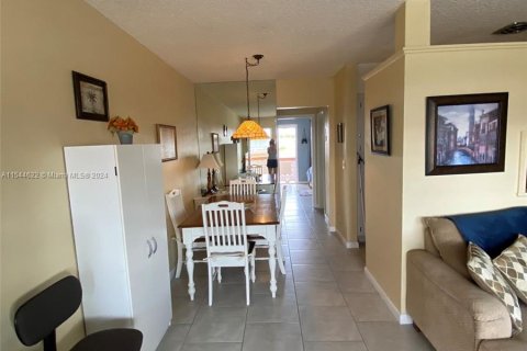 Condominio en venta en Hallandale Beach, Florida, 1 dormitorio, 58.06 m2 № 1047327 - foto 7