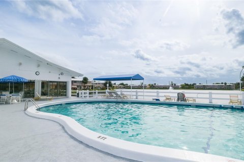 Condominio en venta en Hallandale Beach, Florida, 1 dormitorio, 58.06 m2 № 1047327 - foto 21