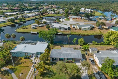 Villa ou maison à vendre à North Port, Floride: 3 chambres, 146.23 m2 № 1265520 - photo 1