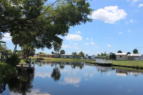 Villa ou maison à vendre à North Port, Floride: 3 chambres, 146.23 m2 № 1265520 - photo 6