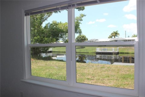 House in North Port, Florida 3 bedrooms, 146.23 sq.m. № 1265520 - photo 24