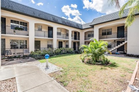 Condo in Tampa, Florida, 1 bedroom  № 1417370 - photo 25