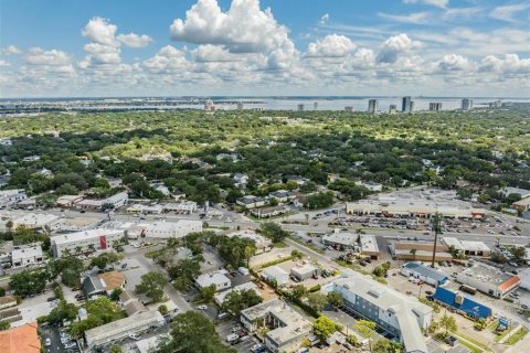 Condo in Tampa, Florida, 1 bedroom  № 1417370 - photo 28