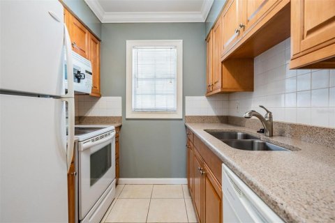 Condo in Tampa, Florida, 1 bedroom  № 1417370 - photo 14