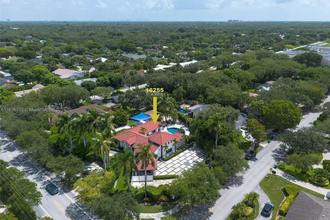 Villa ou maison à vendre à Palmetto Bay, Floride: 5 chambres, 275.92 m2 № 1306282 - photo 5