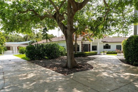 Villa ou maison à vendre à Palmetto Bay, Floride: 5 chambres, 275.92 m2 № 1306282 - photo 10