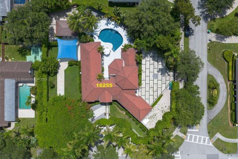 Villa ou maison à vendre à Palmetto Bay, Floride: 5 chambres, 275.92 m2 № 1306282 - photo 3