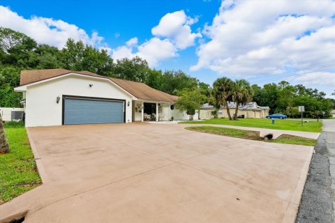 Casa en venta en Palm Coast, Florida, 4 dormitorios, 231.7 m2 № 1361723 - foto 3