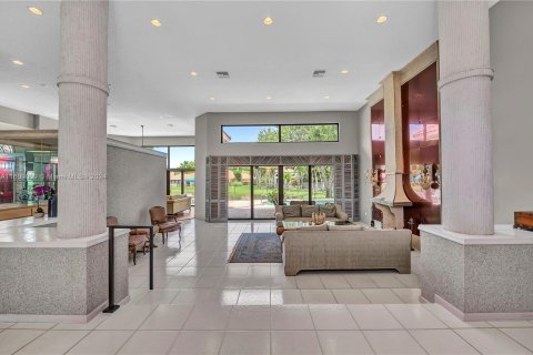 Villa ou maison à vendre à Weston, Floride: 4 chambres, 380.99 m2 № 1231964 - photo 4