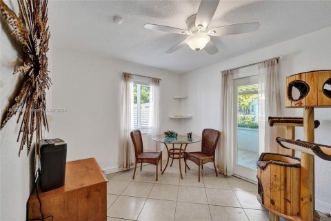 Casa en venta en Oakland Park, Florida, 3 dormitorios, 62.43 m2 № 1231961 - foto 10