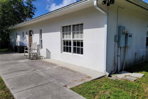 House in Okeechobee, Florida 2 bedrooms, 160.54 sq.m. № 1280248 - photo 2