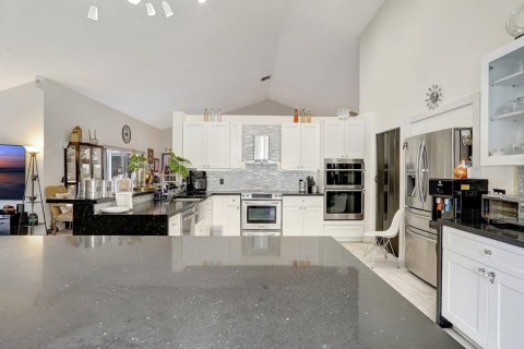 Villa ou maison à vendre à Pembroke Pines, Floride: 4 chambres, 263.75 m2 № 1226849 - photo 18