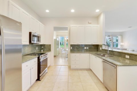 House in Jupiter, Florida 5 bedrooms, 249.26 sq.m. № 1074971 - photo 27