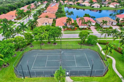 Villa ou maison à vendre à Boynton Beach, Floride: 2 chambres, 190.26 m2 № 1074972 - photo 2