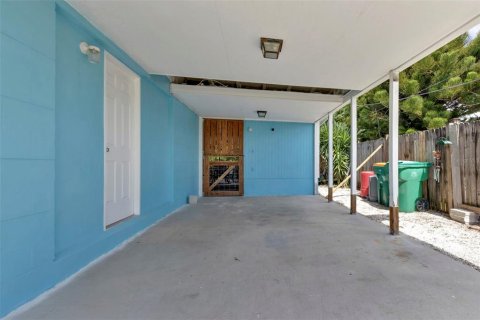 House in Port Charlotte, Florida 3 bedrooms, 116.5 sq.m. № 1415942 - photo 4