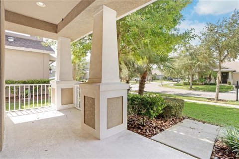 House in CONNERTON

 in Land O' Lakes, Florida 4 bedrooms, 266.82 sq.m. № 1388724 - photo 4