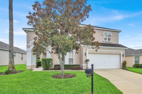 House in Davenport, Florida 6 bedrooms, 263.38 sq.m. № 1260265 - photo 1