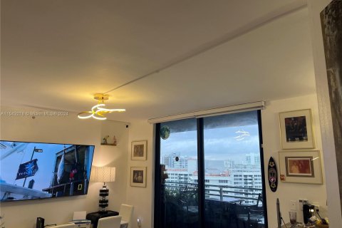 Copropriété à vendre à Miami Beach, Floride: 2 chambres, 100.71 m2 № 1045156 - photo 8