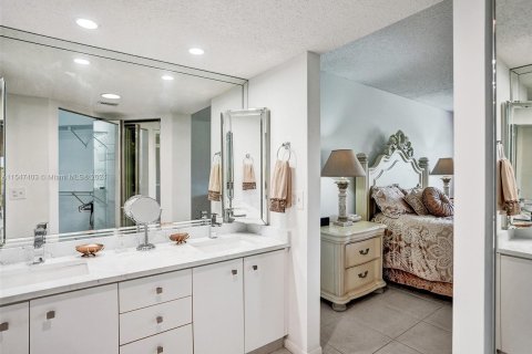 Condominio en venta en Pembroke Pines, Florida, 2 dormitorios, 132.66 m2 № 1056735 - foto 16