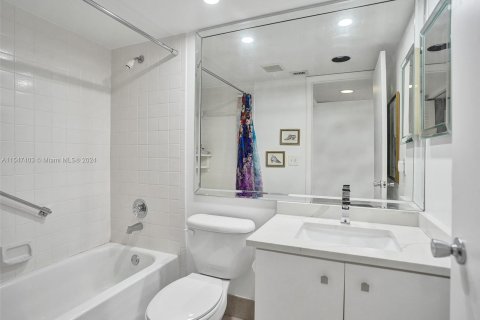Condominio en venta en Pembroke Pines, Florida, 2 dormitorios, 132.66 m2 № 1056735 - foto 27
