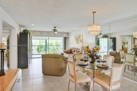Condominio en venta en Pembroke Pines, Florida, 2 dormitorios, 132.66 m2 № 1056735 - foto 11