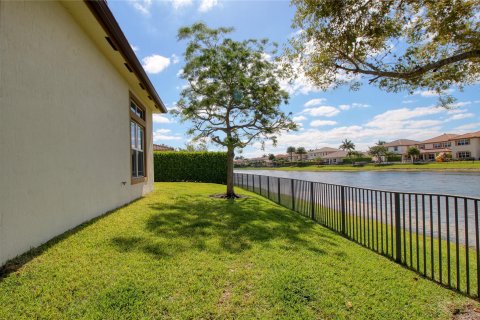 House in Parkland, Florida 5 bedrooms, 297.29 sq.m. № 1210432 - photo 3