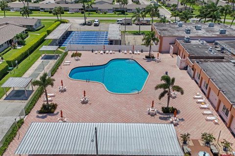 Villa ou maison à vendre à West Palm Beach, Floride: 2 chambres, 77.02 m2 № 1210479 - photo 7