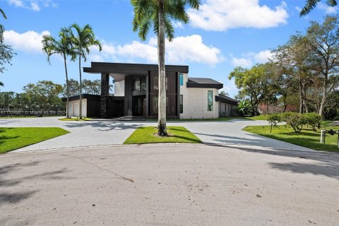 Villa ou maison à vendre à Weston, Floride: 5 chambres, 563.08 m2 № 1019368 - photo 2