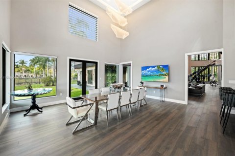 Villa ou maison à vendre à Weston, Floride: 5 chambres, 563.08 m2 № 1019368 - photo 15