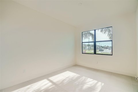 Casa en venta en Palm City, Florida, 4 dormitorios, 277.41 m2 № 1100115 - foto 15