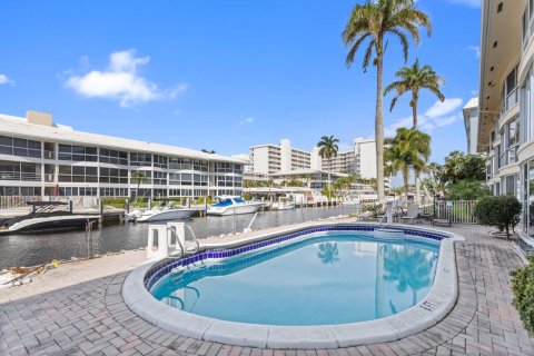 Condo in Fort Lauderdale, Florida, 2 bedrooms  № 1040716 - photo 30