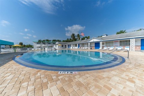 Condominio en venta en Hollywood, Florida, 1 dormitorio, 53.88 m2 № 1091759 - foto 1