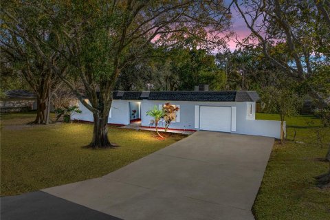Casa en venta en Lakeland, Florida, 3 dormitorios, 181.72 m2 № 1025872 - foto 1
