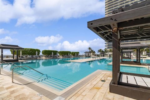 Copropriété à vendre à Hallandale Beach, Floride: 2 chambres, 165.55 m2 № 1356617 - photo 30