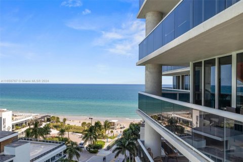 Copropriété à vendre à Hallandale Beach, Floride: 2 chambres, 165.55 m2 № 1356617 - photo 1