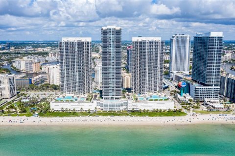 Copropriété à louer à Hallandale Beach, Floride: 1 chambre, 80.92 m2 № 1356614 - photo 16