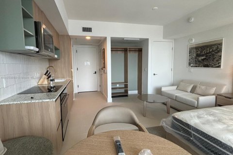 Condominio en alquiler en Miami, Florida, 38.18 m2 № 1358440 - foto 7