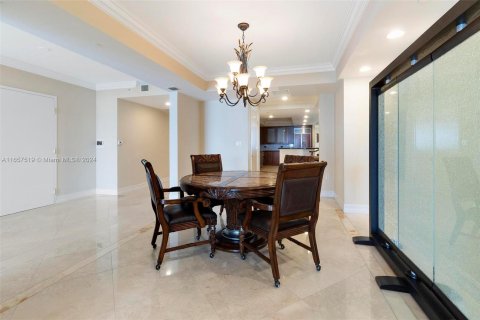 Copropriété à vendre à Aventura, Floride: 5 chambres, 553.14 m2 № 1358442 - photo 15