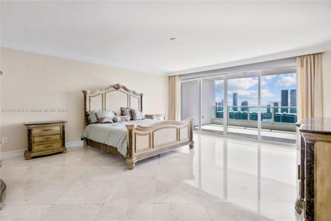 Copropriété à vendre à Aventura, Floride: 5 chambres, 553.14 m2 № 1358442 - photo 4