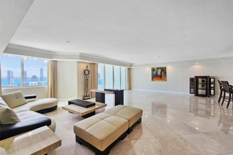 Condominio en venta en Aventura, Florida, 5 dormitorios, 553.14 m2 № 1358442 - foto 5