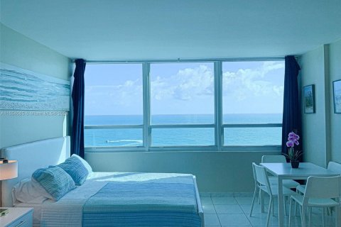 Condominio en alquiler en Miami Beach, Florida, 35.3 m2 № 1356616 - foto 3